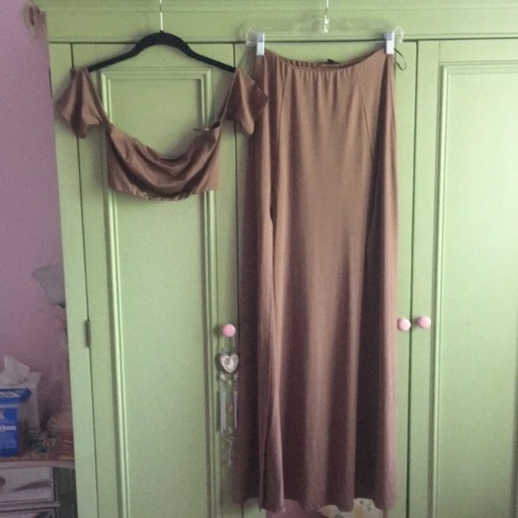 Two piece set - Picture 4 of 7